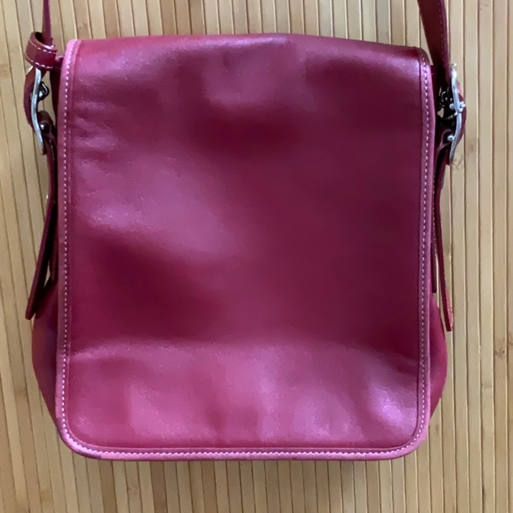 Coach leather shoulder bag
